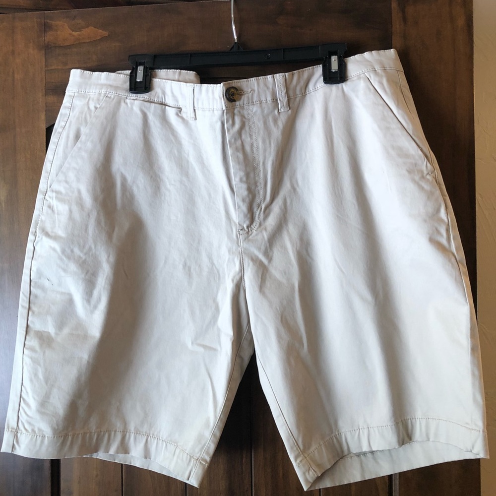 Men’s Size 38 khaki shorts